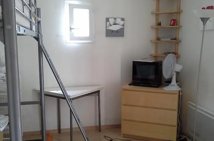 Entre Fac Hopital Et Centre *